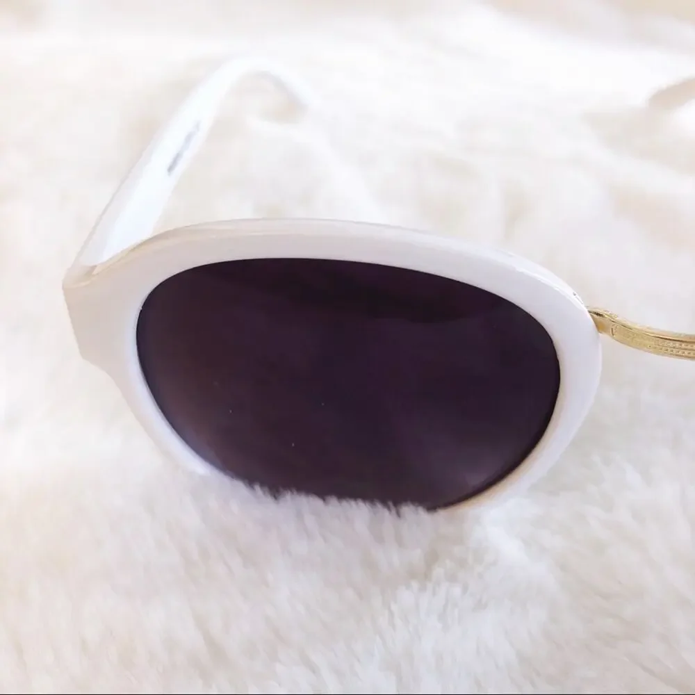 Mya White Round Fashion Sunglasses